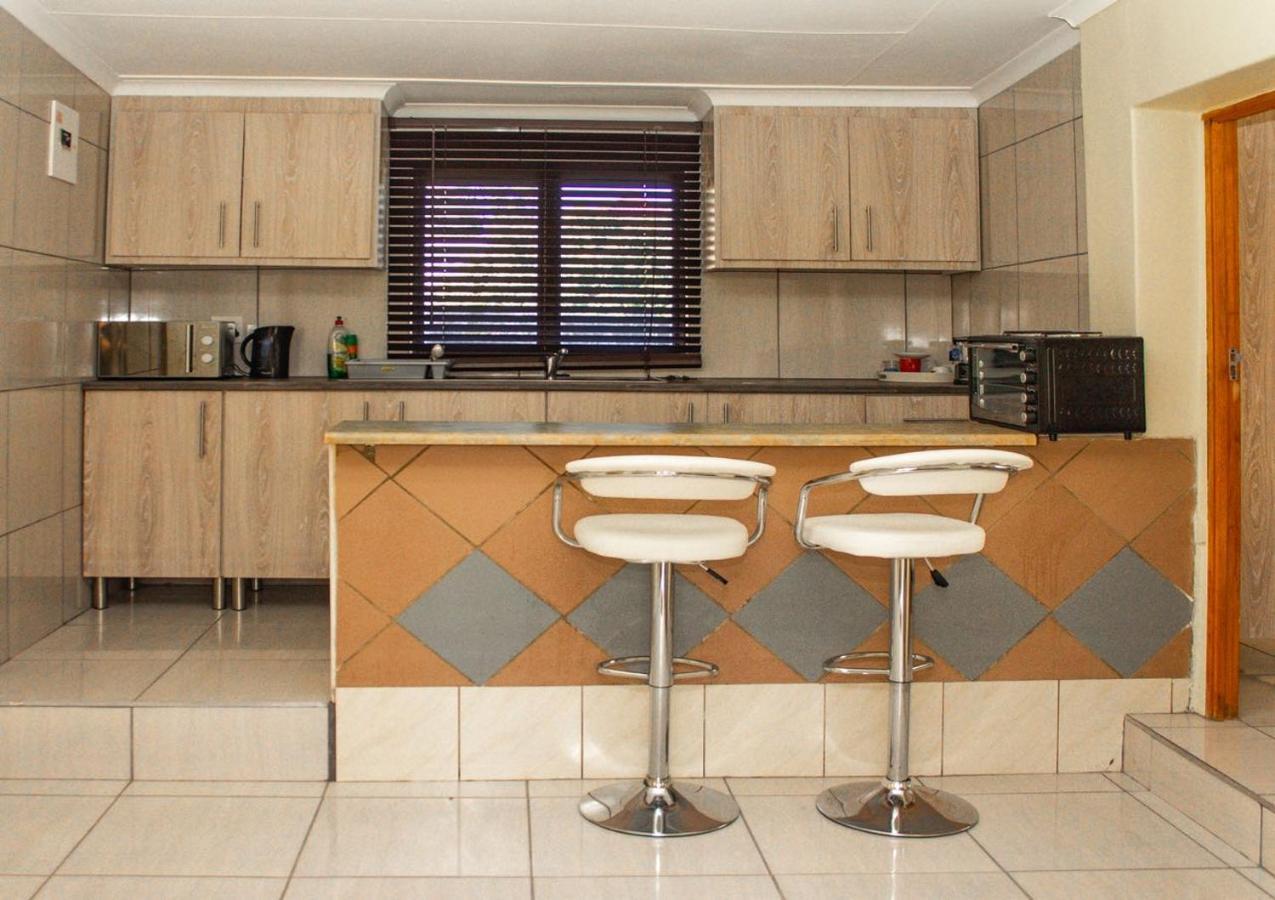 15 @ Porter Guesthouse Port Shepstone Bagian luar foto